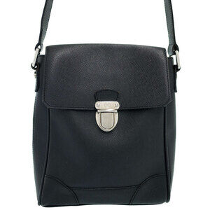 Louis Vuitton Taiga Luca Shoulder Bag